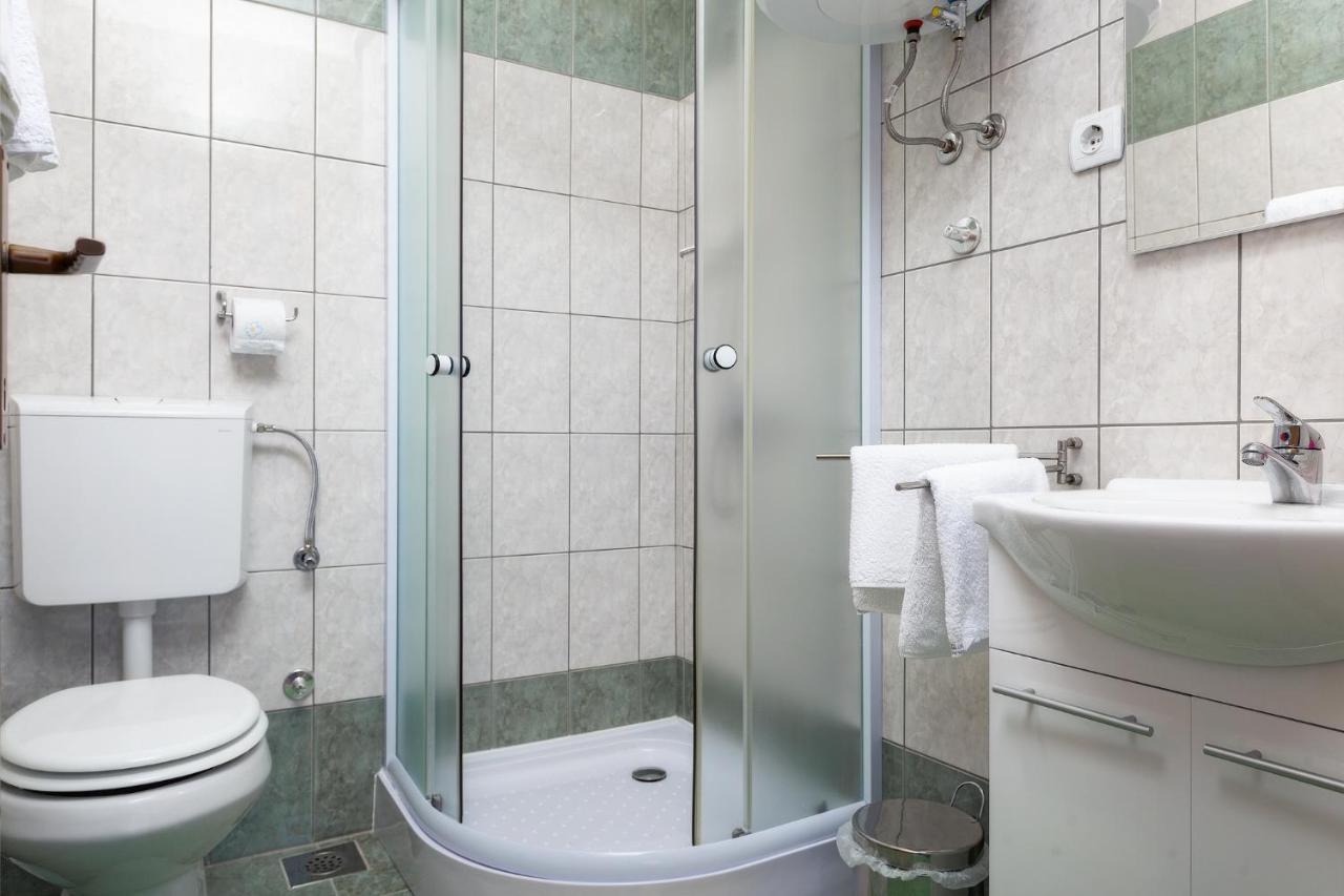 Manda Apartment Karlobag Luaran gambar